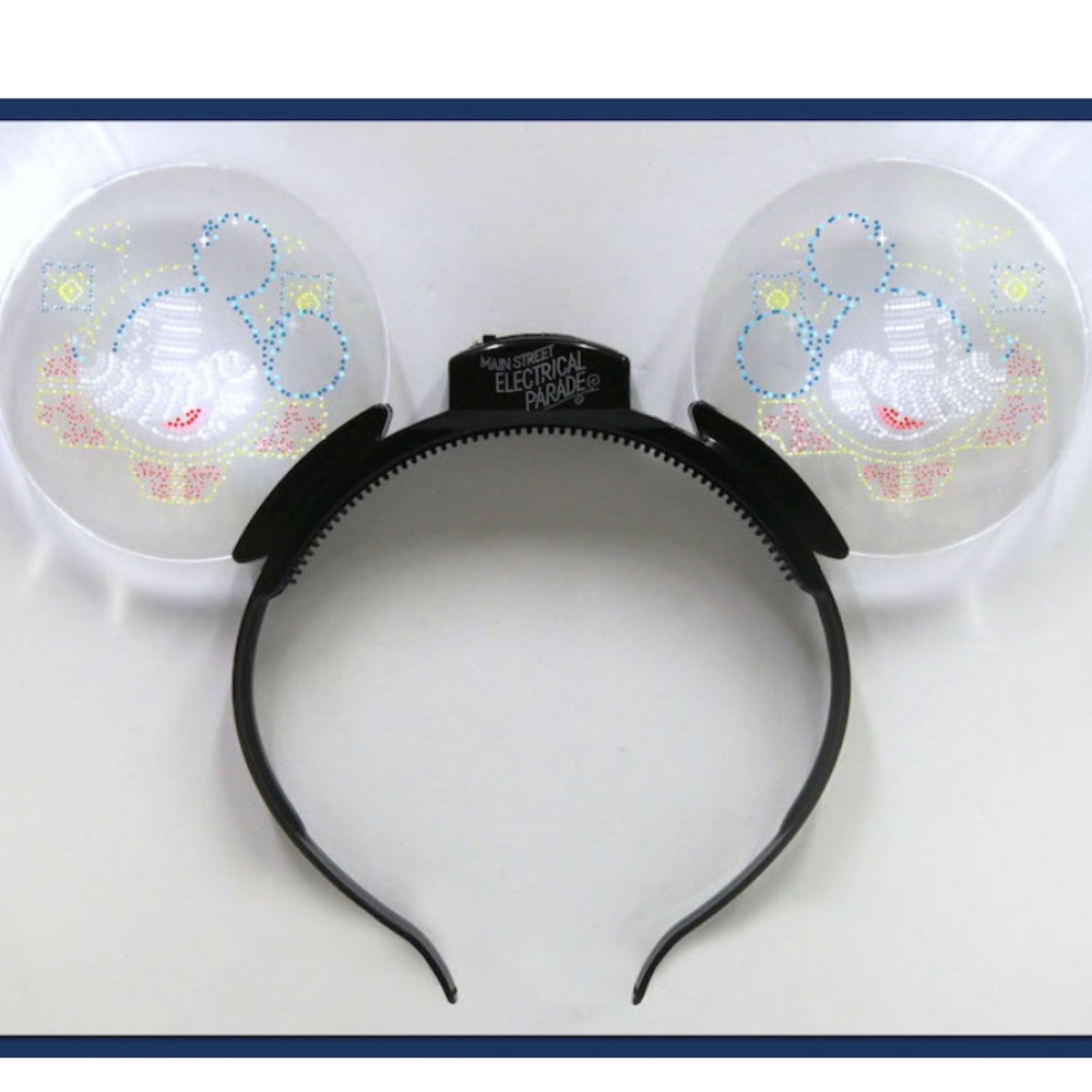Nu Disneyland Disney Main Street Electrical parade retired animated glow ears